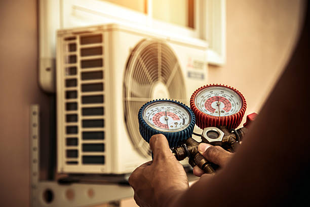 Professional Hvac Installation technician working in Trinity, FL